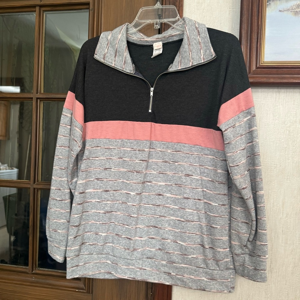 7th Ray Black and Pink Color Block Quarter Zip